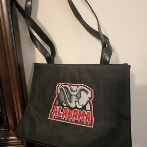 Alabama Crimson Tide black shoulder handbag. Perfect for Roll Tide fans!